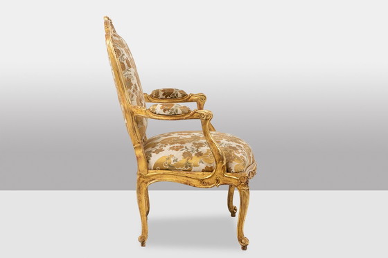 Image 1 of Fauteuil de style Louis XV, avec son dossier à la reine. Époque 1900-1950.