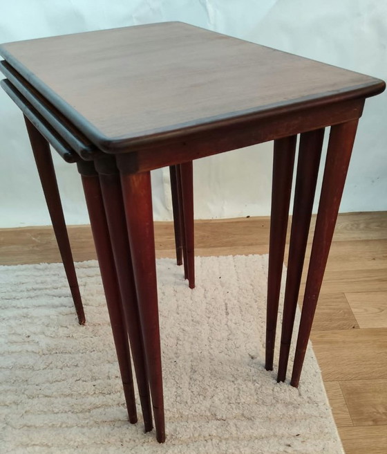 Tables gigognes danoises vintage en teck – Tables d'appoint, Bois (photo 3 of 5)