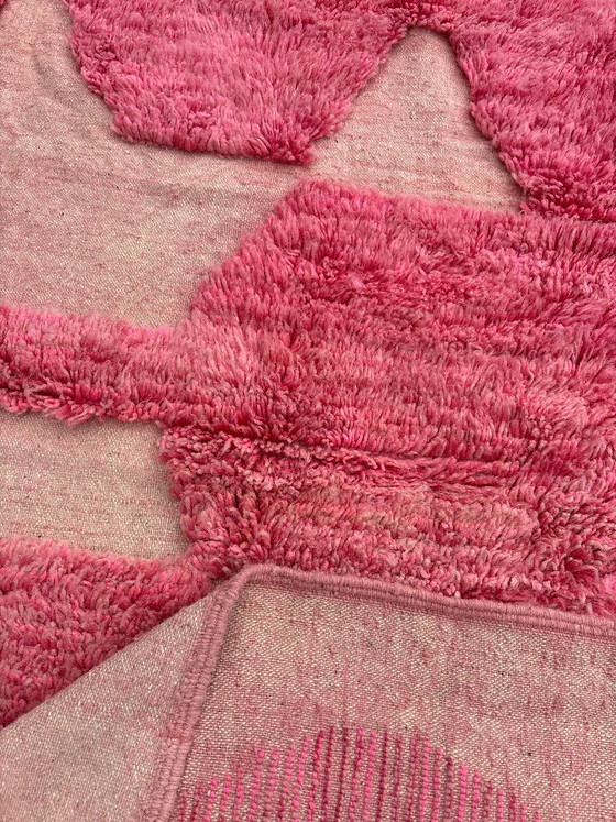 Image 1 of Roze Marokkaans wollen vloerkleed 200x320 cm - Handgeweven boho vloerkleed met geometrisch patroon