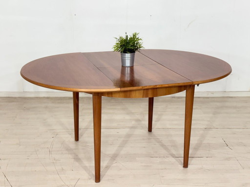 Beautiful vintage dining table / Mid-century kitchen table / Extendable wooden table