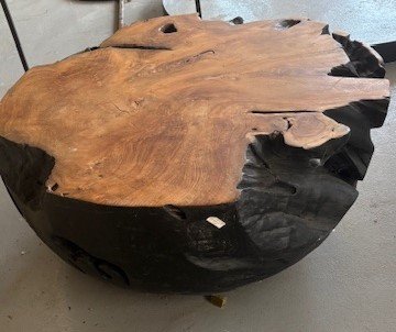 Duran-Holzknoten-Tisch