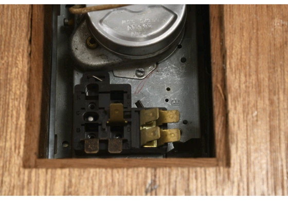 Image 1 of Küchen Zeitschaltuhr gemarkt WB-8084 Chicago USA mit Holzgehäuse