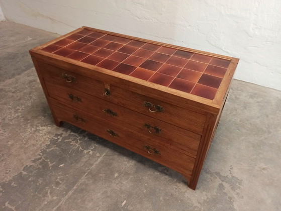 Image 1 of commode ancienne