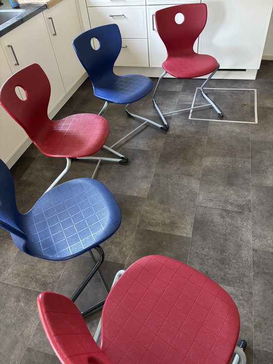 Image 1 of Pantoswing-lupo Verner Panto stoelen rood en blauw