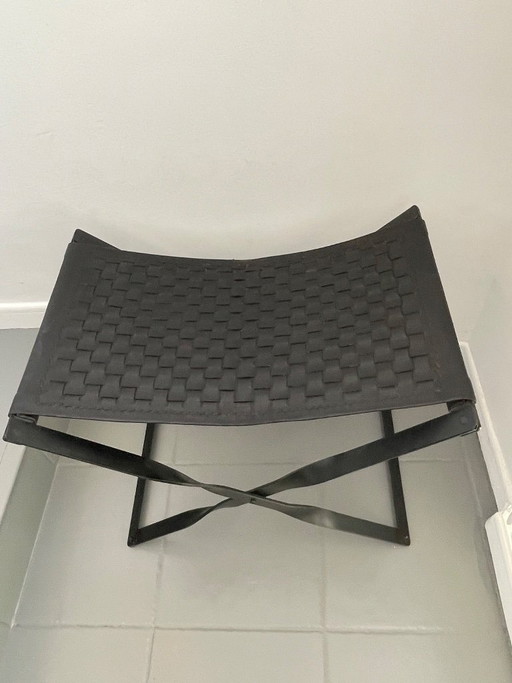 Tabouret haut pliant / taburette en métal et cuir tressé