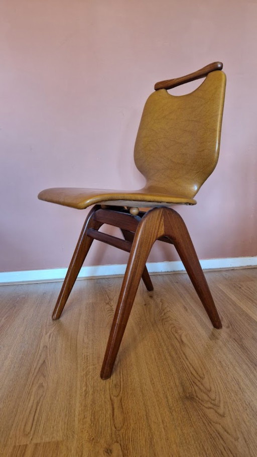 Silla Louis van Teeffelen Wébé Diseño holandés de mediados de siglo