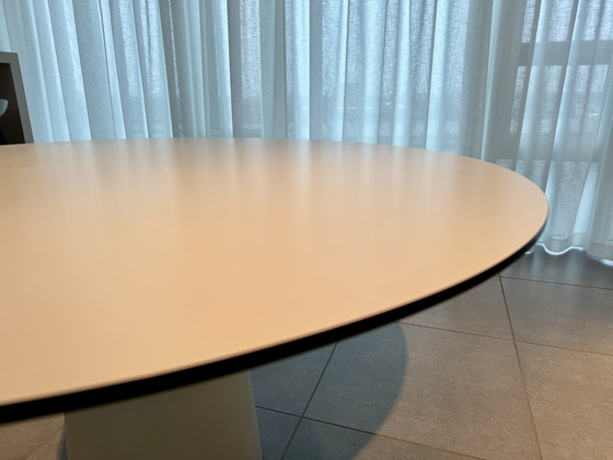 Image 1 of Mesa contenedor Moooi de 140 cm