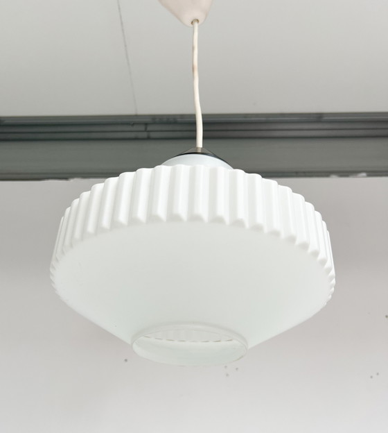 Image 1 of Lampada da soffitto in vetro opalino di Louis Kalff per Philips, anni '50