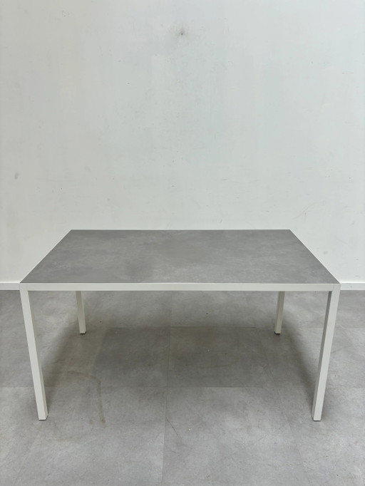 MDF Italia - Mesa de cerámica Lim .03 – tafels (photo 2 of 4)