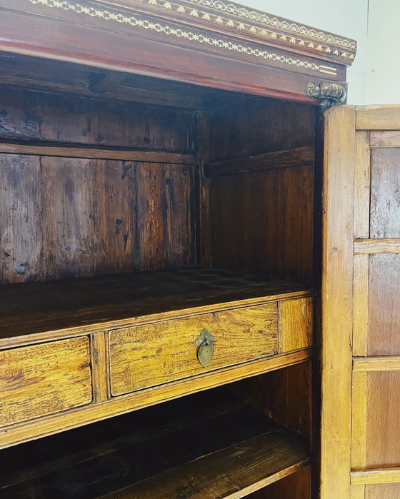 Image 1 of Armario antiguo chino