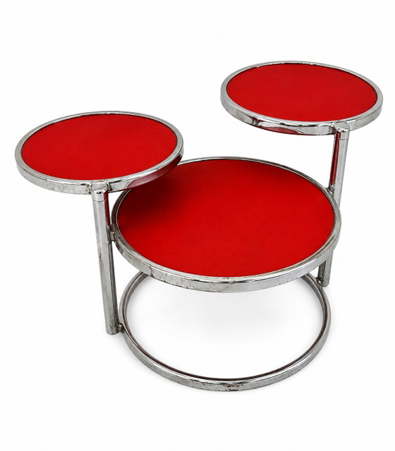 Dreistöckiger Couchtisch aus Glas mit verchromtem Stahlgestell aus den 1970er Jahren. – Couchtische, Chrome (photo 3 of 9)