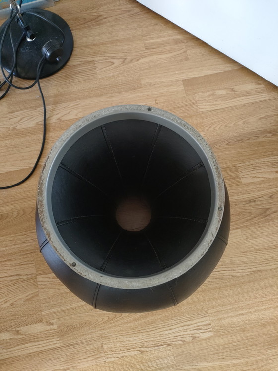 Image 1 of Design lederen poef kruk