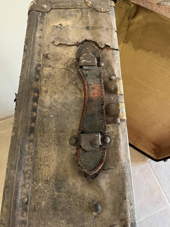 Grande baule da viaggio dei primi del '900. – Armadi contenitori, Leather, Metal, Industrieel (photo 17 of 19)