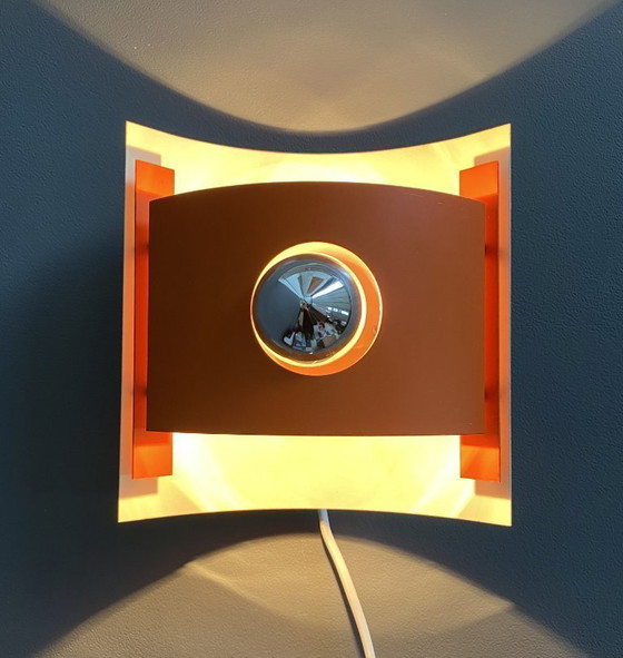 Image 1 of Oranje metalen Anvia Holland wandlamp uit de jaren 70, ruimtevaartstijl.
