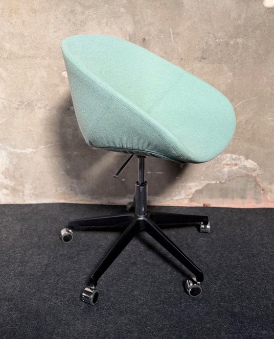 Image 1 of  Artifort design model Beso met armen