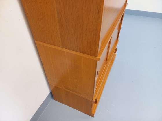 Image 1 of Vintage secretair/boekenkast van eikenhout uit de jaren 60.