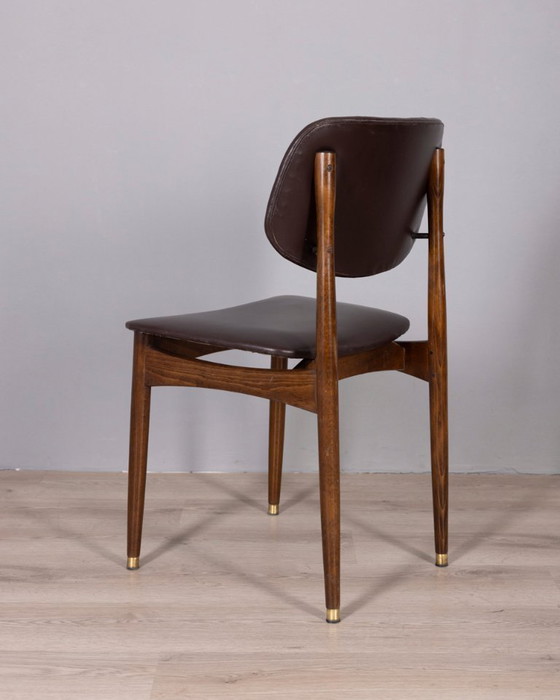 Image 1 of Set di 8 sedie vintage anni '60 in legno e pelle, disegnate da Anonima Castelli.