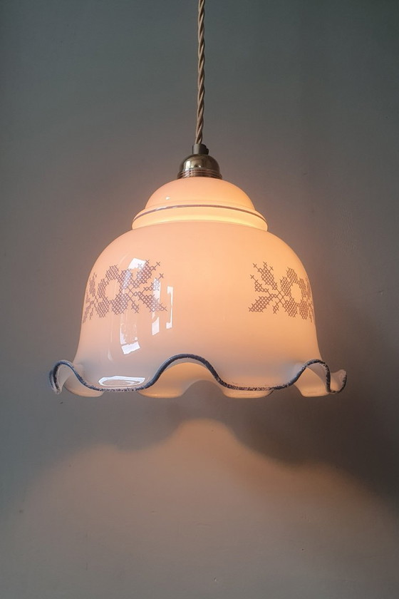 Vintage White Opal Glass Pendant Lamp - Flower-like shape – Metal (photo 10 of 17)