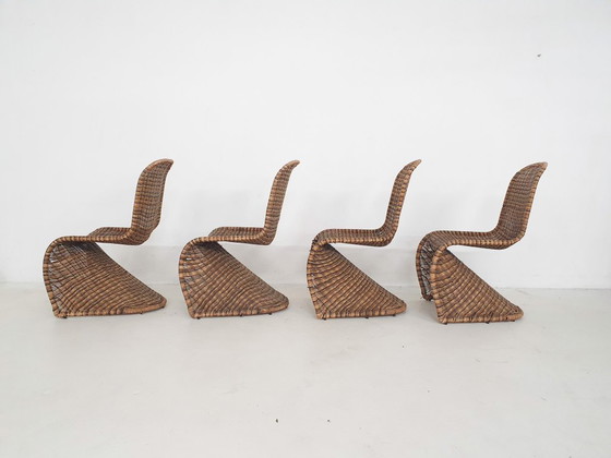 Image 1 of Set van vier rotan S-stoelen in de stijl van Verner Panton