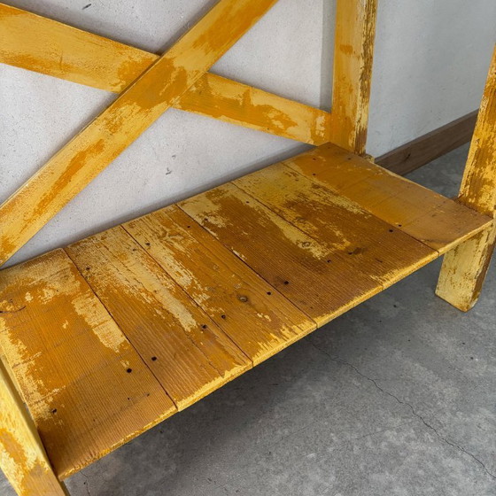 Image 1 of console en bois , patine jaune