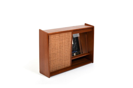 Espejo de pared y estantería de Arne Wahl Iversen