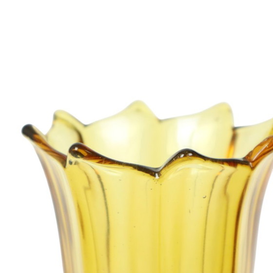 Image 1 of Vaso Art Déco in vetro pressato ambra