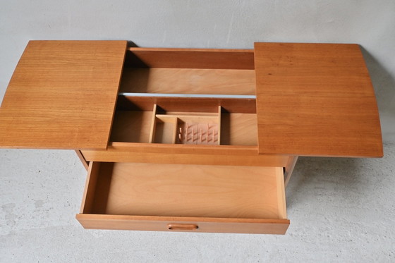 Image 1 of Mesa de costura danesa de teca de los años sesenta