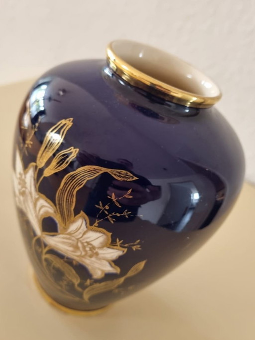 Elegant Limburg porcelain vase - very good condition - cobalt blue