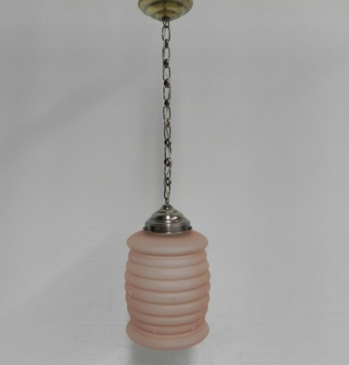 Art Deco hanglamp met roze matglazen kap
