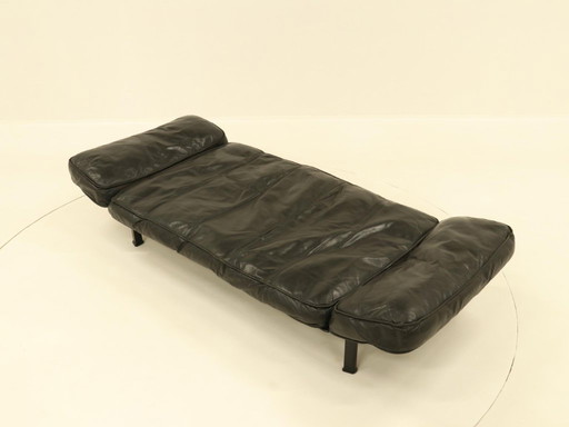 Ligbed van Zanotta in zwart leer
