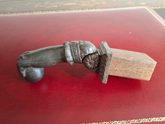 Image 1 of Gietijzeren deurklopper, 19e eeuw of eerder.