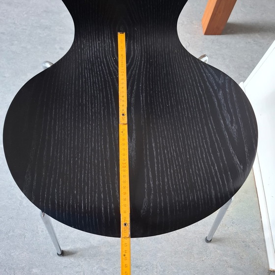 4x Fritz Hansen Serie 7/3107 Schwarz – Esszimmerstühle, Metal, Wood (photo 6 of 9)