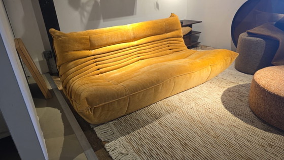 Image 1 of Loungebank