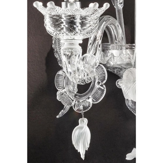 Image 1 of Aplique de pared veneciano de cristal de Murano blanco y transparente con diseño floral
