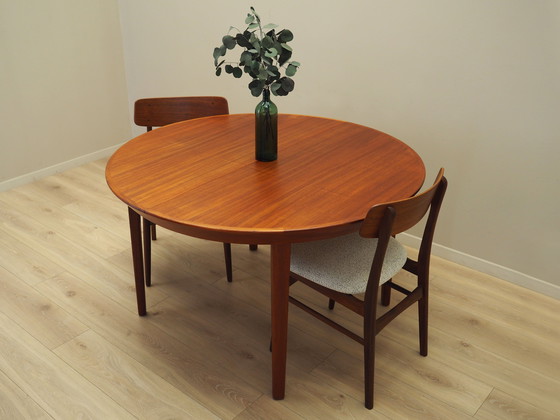 Image 1 of Table ronde en teck, Design danois, années 1960, Fabricant : Gudme Møbelfabrik, Designer : Ole Hald