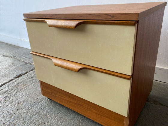 Image 1 of Vintage nachtkastje uit het midden van de jaren 60