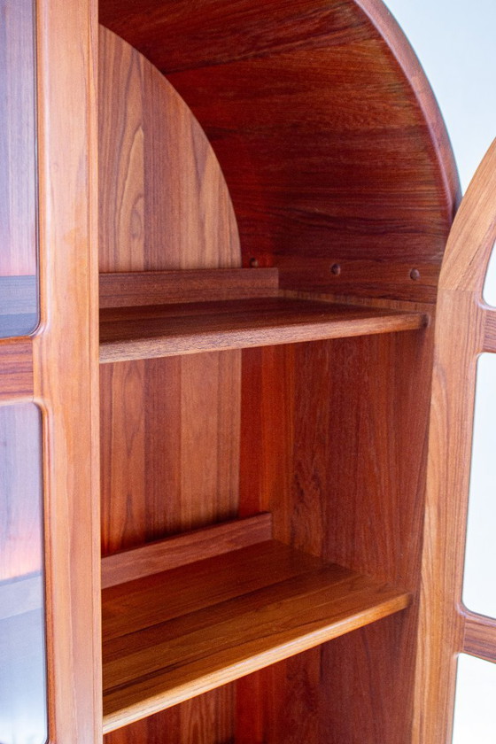 Image 1 of Vintage teakhouten vitrinekast/hoge kast, Dyrlund Deense ladekast, midden 20e eeuw