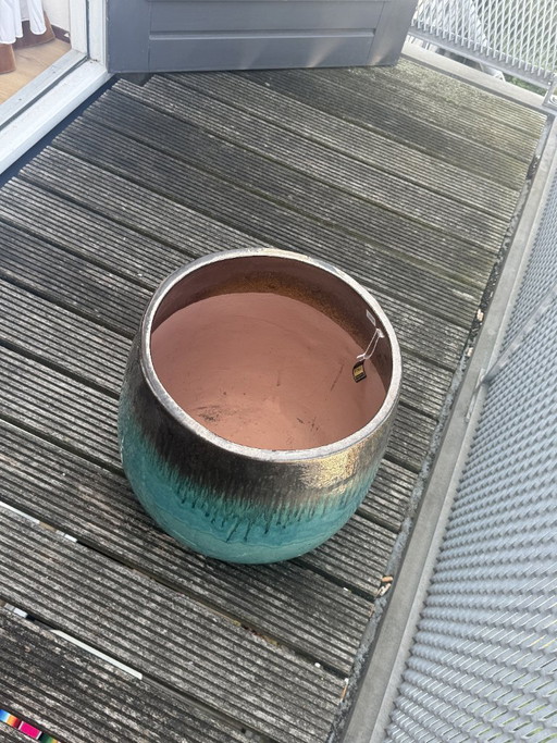 Grand pot de fleurs à glaçure bleue