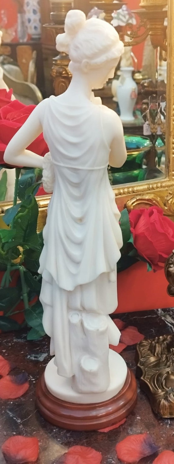 Image 1 of Statue der Tänzerin aus weißem Alabaster, 41 cm