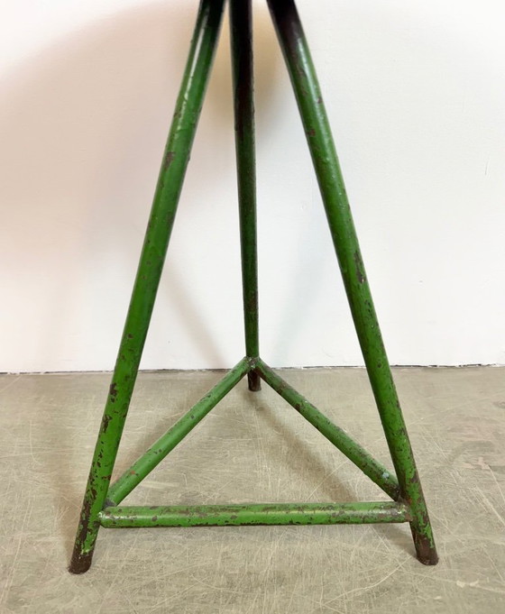 Image 1 of Grüner Werkstatthocker im Industriestil, 1960er Jahre