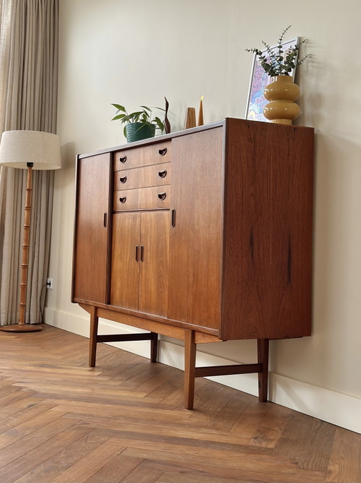 Vintage Wandschrank mit hohem Aufsatz, dänische Schubladen, Teakholz, 50er/60er/70er Jahre – high boards, Wood