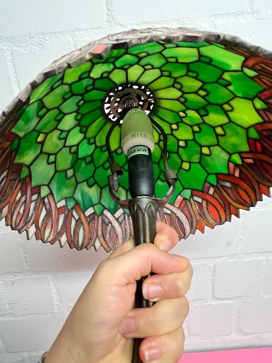 Image 1 of Green leaves Tiffany style Art Nouveau Art Deco table lamp desk living room lamp stained glass