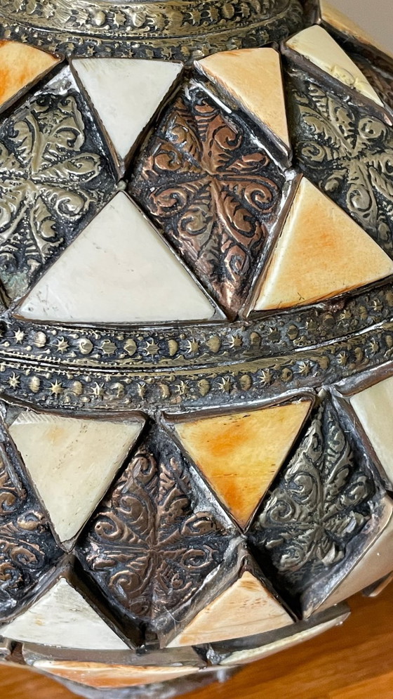 Image 1 of Vintage handgemaakte lamp, aardewerk en verzilverd metaal