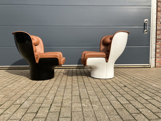 Image 1 of 2x Joe Colombo Elda Stuhl, cognacfarbenes Leder, schwarzes oder weißes Fiberglas