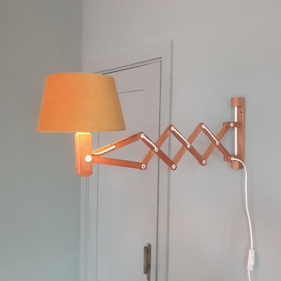 Image 1 of Lampe ciseaux vintage en bois Ikea des années 1980.