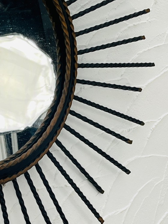 Image 1 of Specchio vintage anni '60 in metallo nero e oro con effetto sole