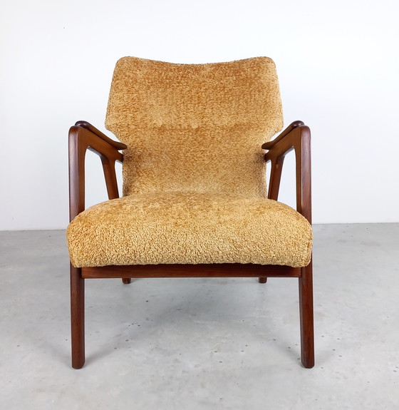 Image 1 of Poltrona Wingback anni '50 | restaurata | Gialla