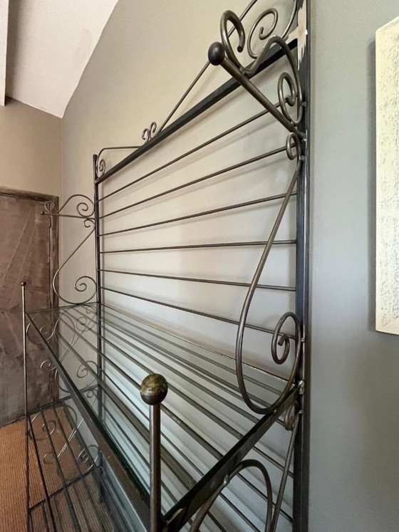 Image 1 of Authentique étagère de boulanger en fer forgé français