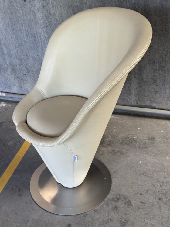 Image 1 of Chaise conique Calla di Dondi pour Bizzari