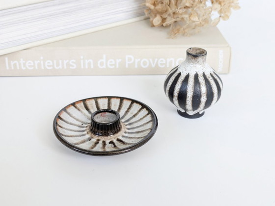 Image 1 of Monika Maetzel Studio Ceramic Duo Hambourg années 1960 Bougeoir Vase bourgeon Noir Blanc